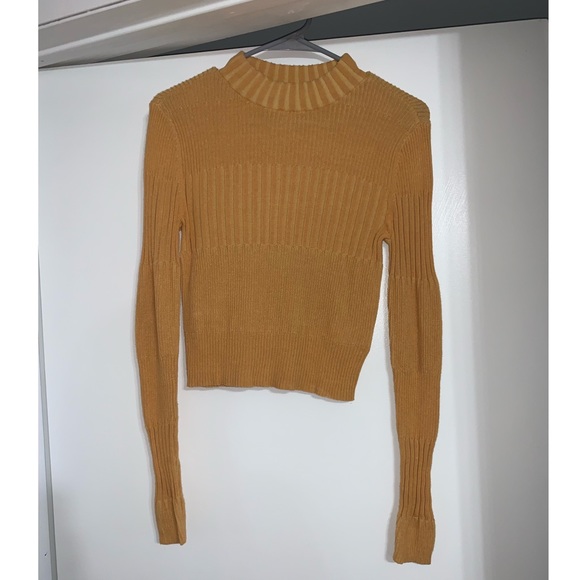 Top - Picture 1 of 1